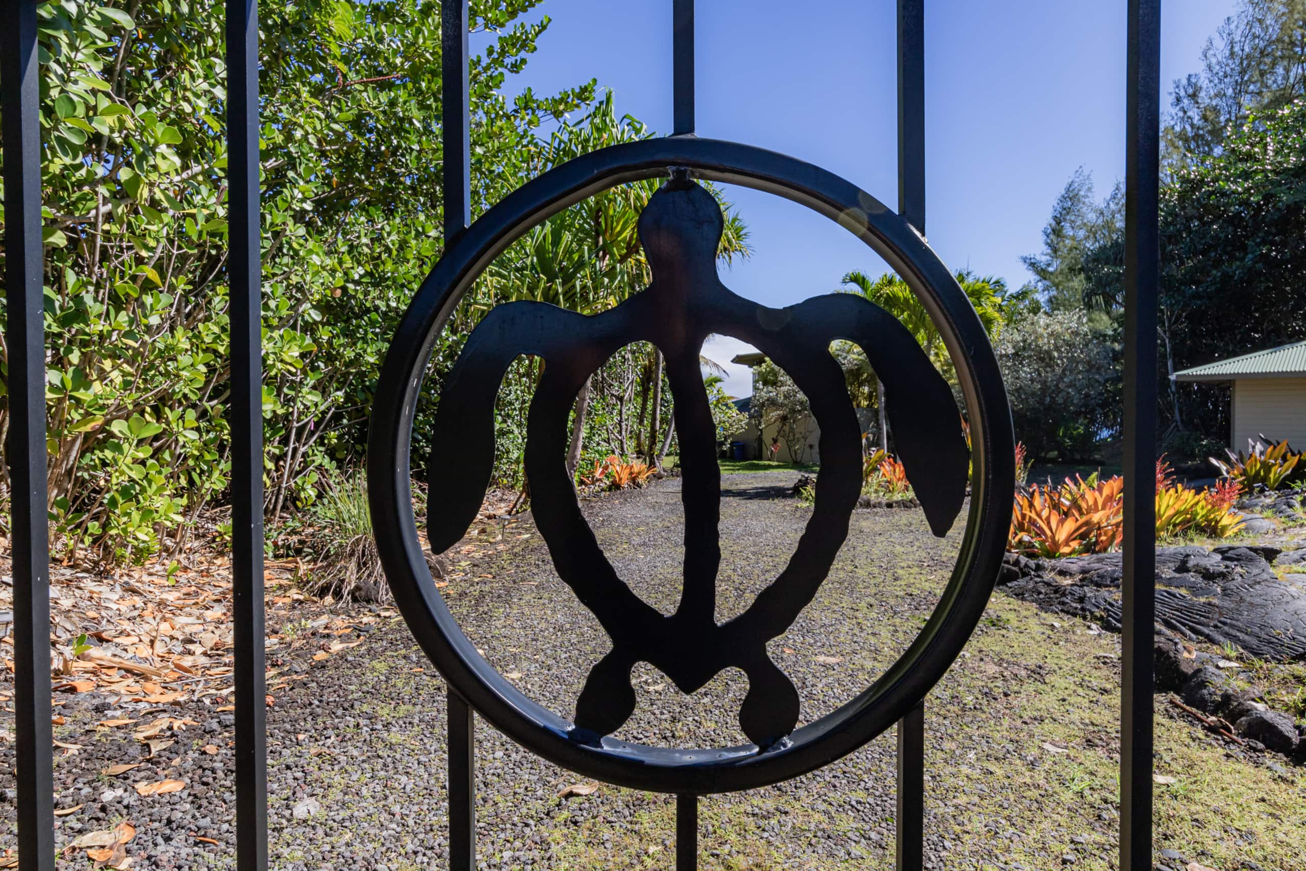 Home in Keaau · ★4.95 · 2 bedrooms · 2 beds · 3 baths - Image 42