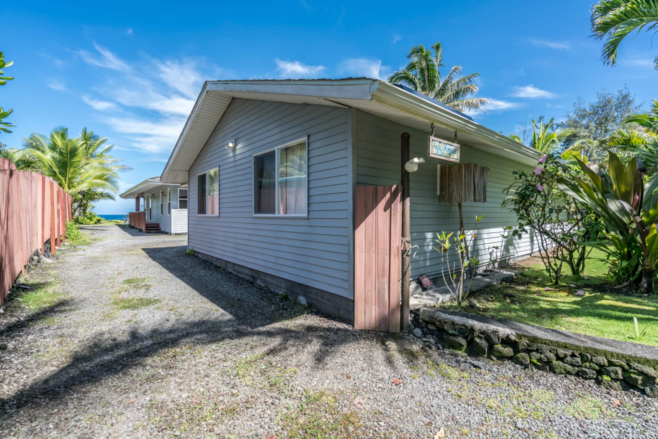 Home in Keaau · ★4.91 · 2 bedrooms · 3 beds · 2 baths - Image 37
