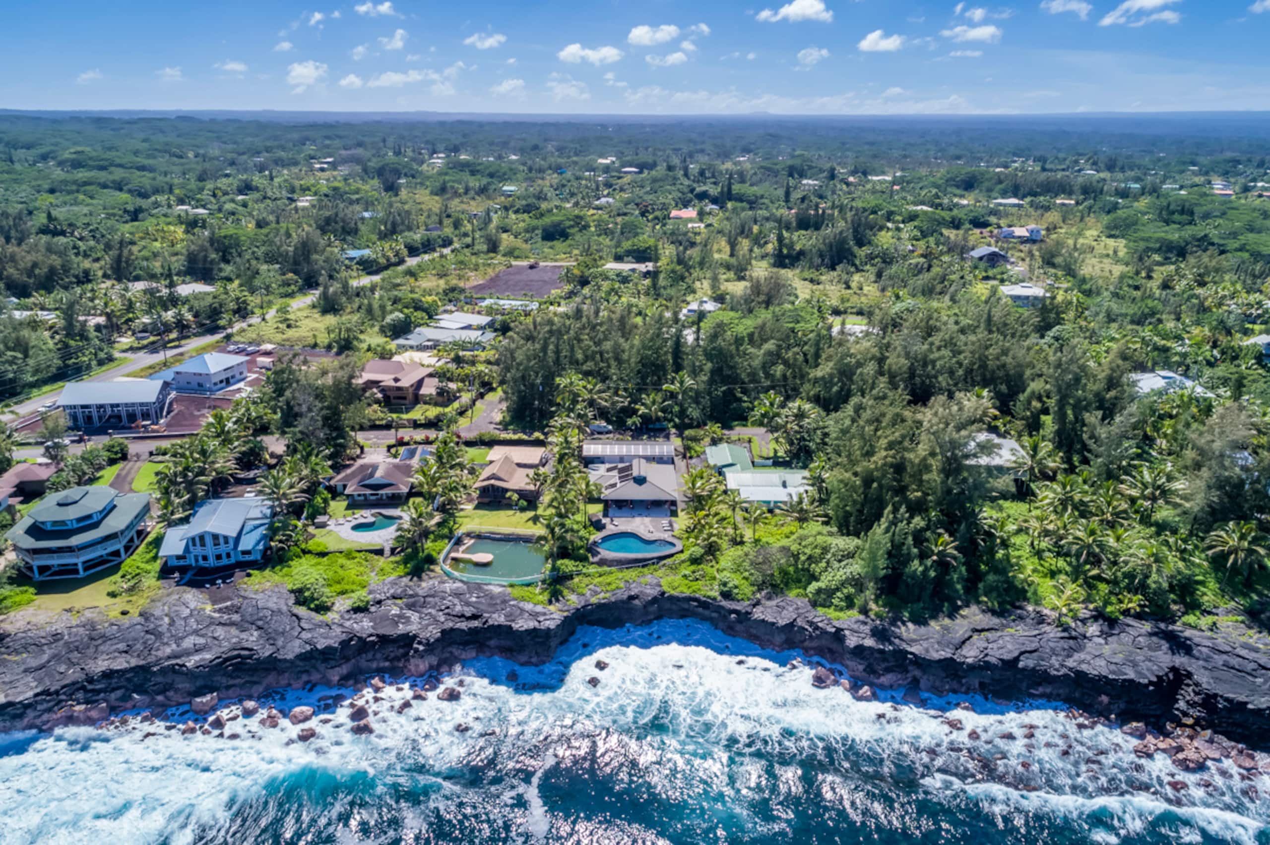Home in Keaau · ★4.91 · 2 bedrooms · 3 beds · 2 baths - Image 36