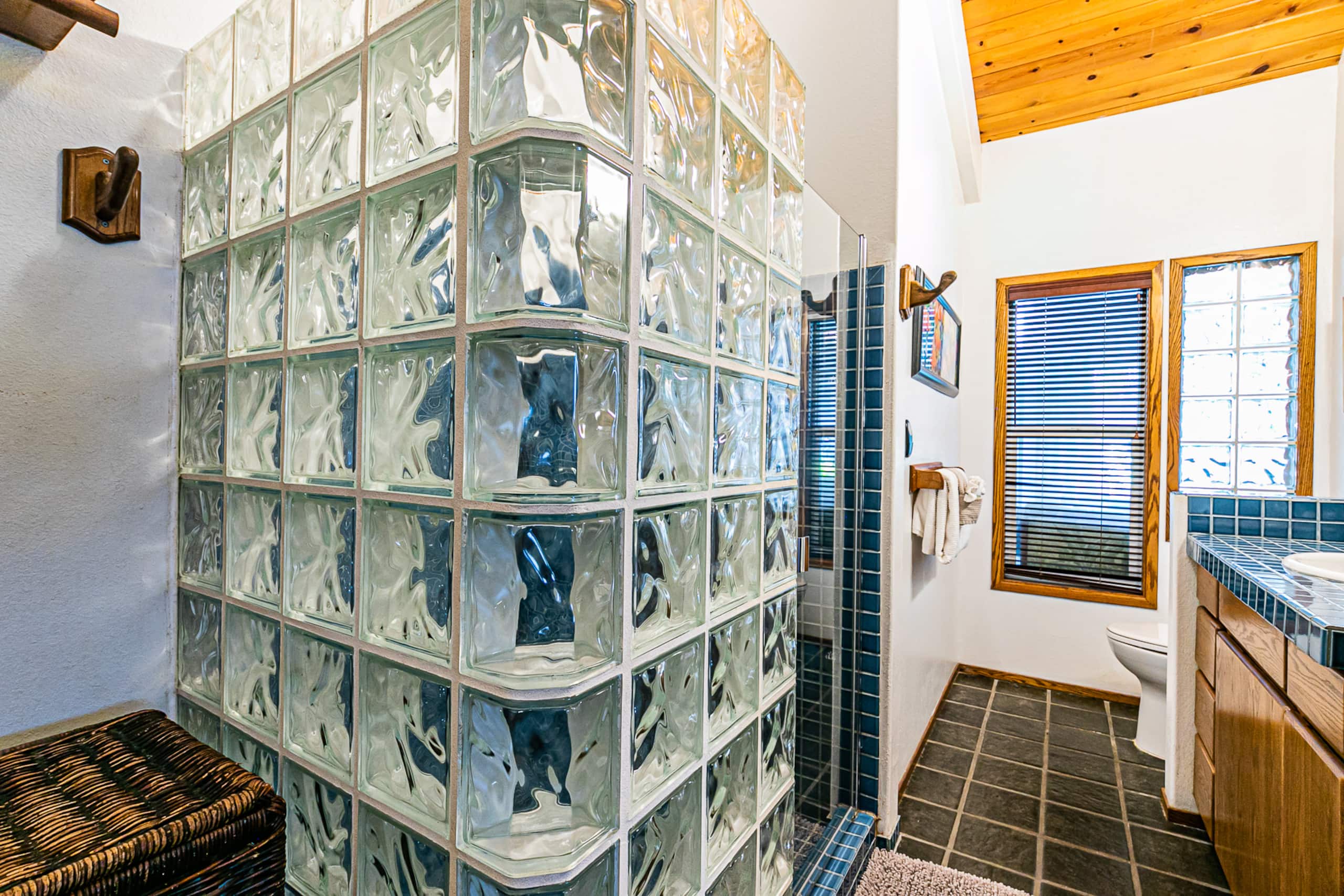 Home in Keaau · ★4.91 · 2 bedrooms · 3 beds · 2 baths - Image 14