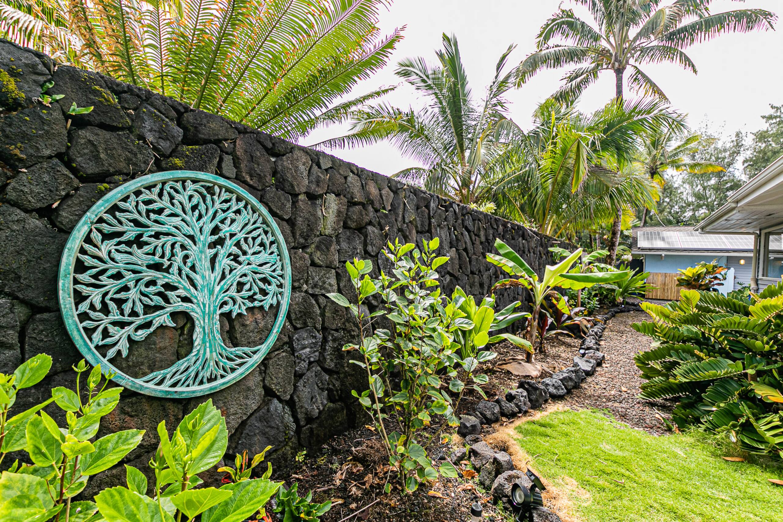 Home in Keaau · ★4.91 · 2 bedrooms · 3 beds · 2 baths - Image 42