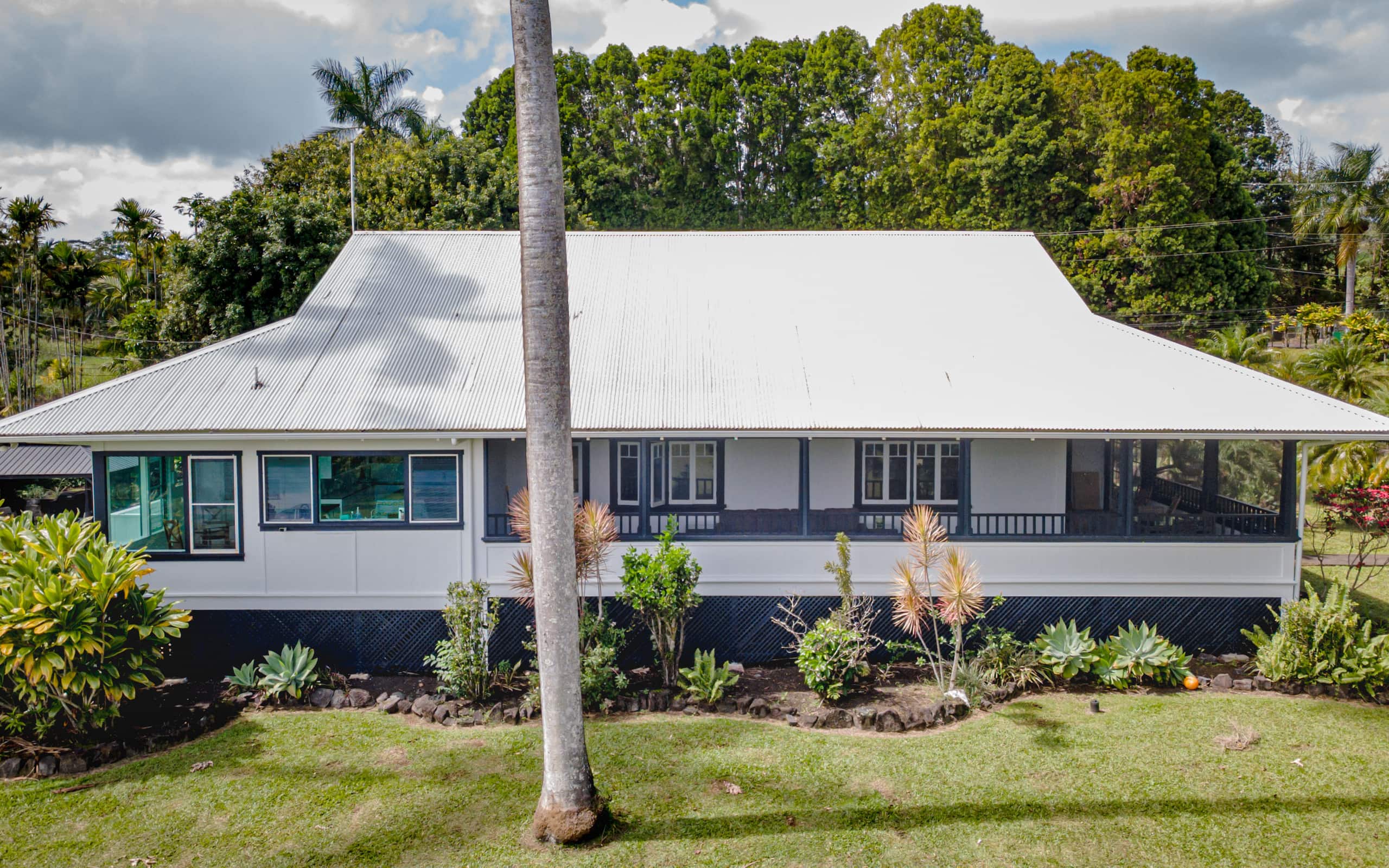 Home in Hilo · ★4.83 · 4 bedrooms · 5 beds · 2 private baths - Image 1