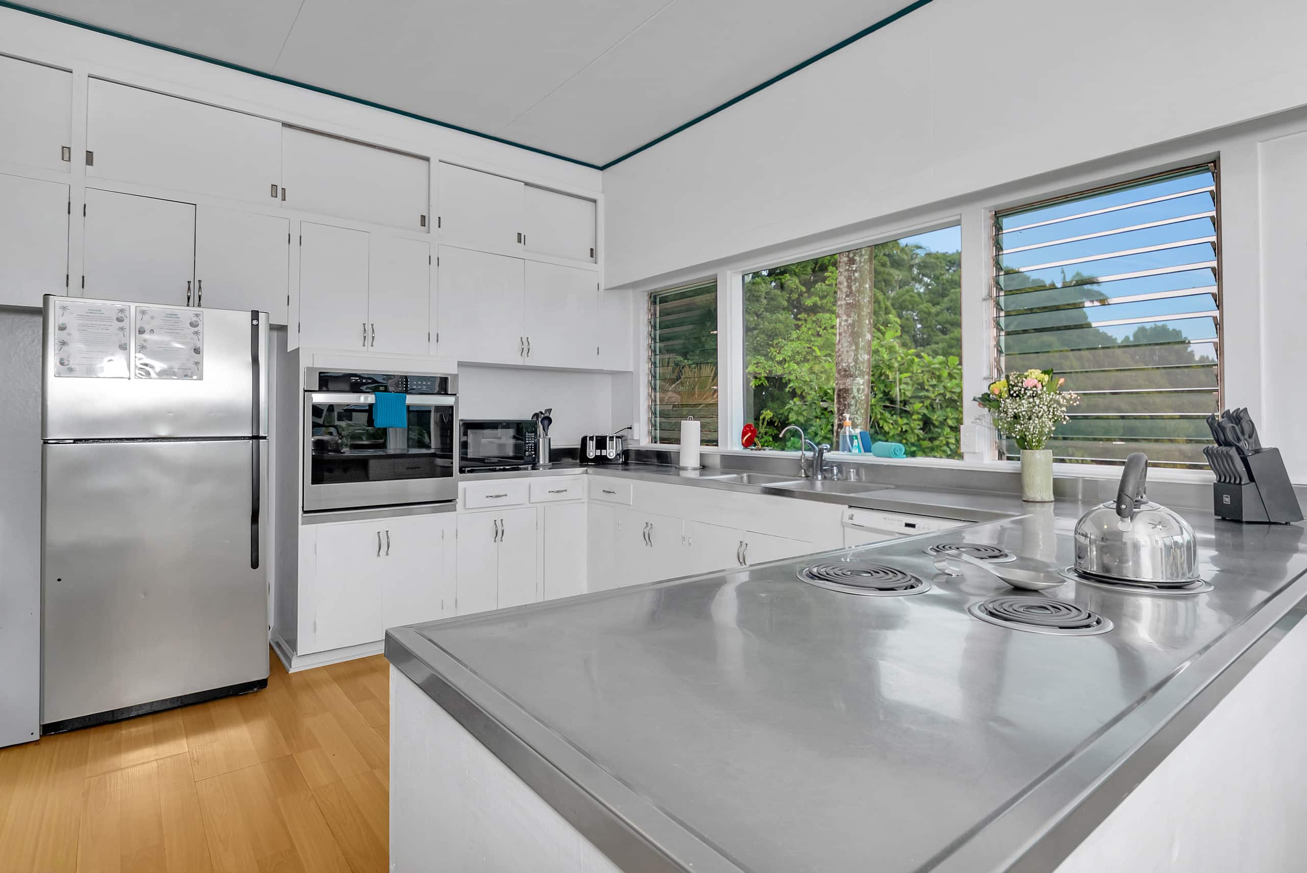 Home in Hilo · ★4.83 · 4 bedrooms · 5 beds · 2 private baths - Image 27