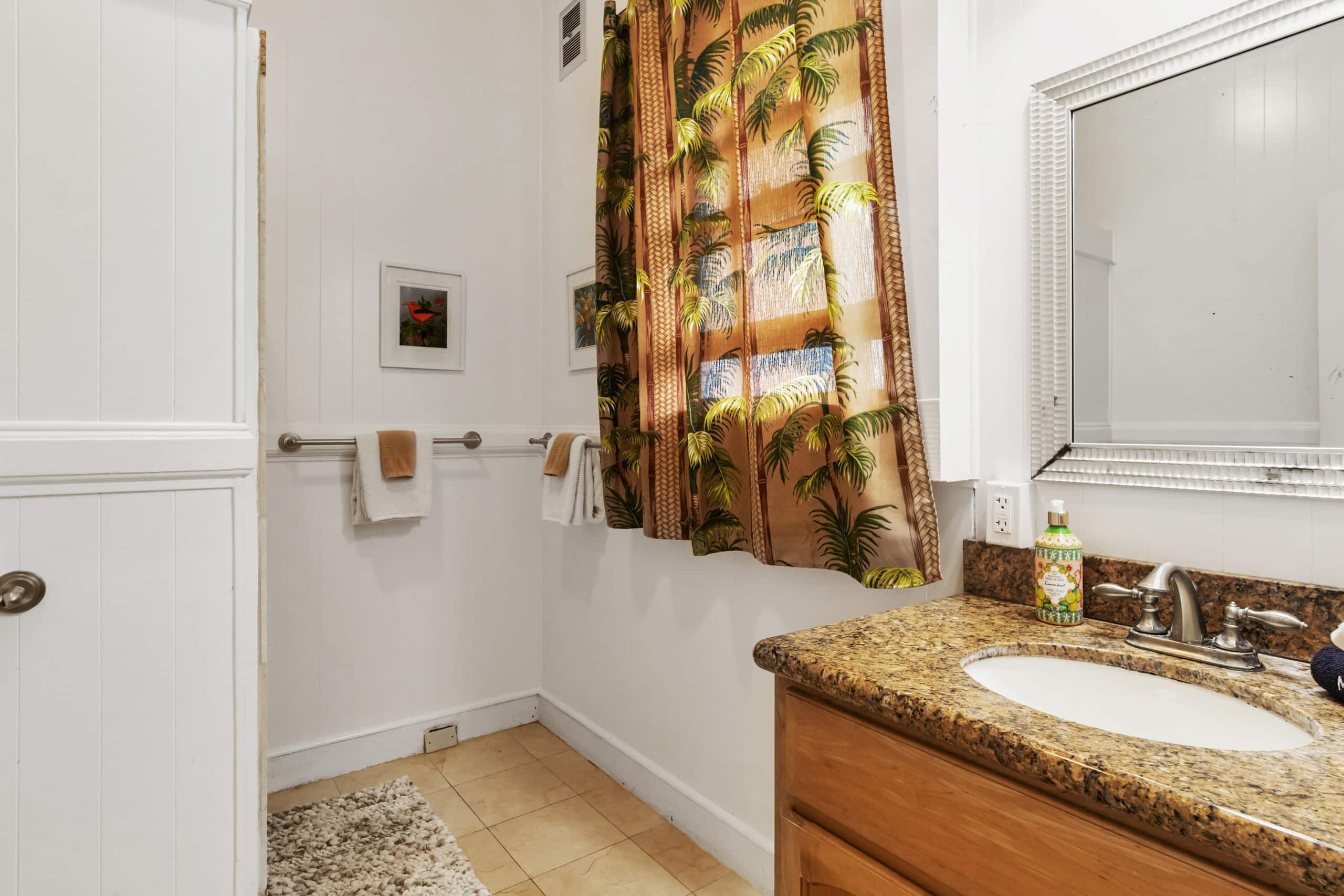 Home in Hilo · ★4.83 · 4 bedrooms · 5 beds · 2 private baths - Image 47