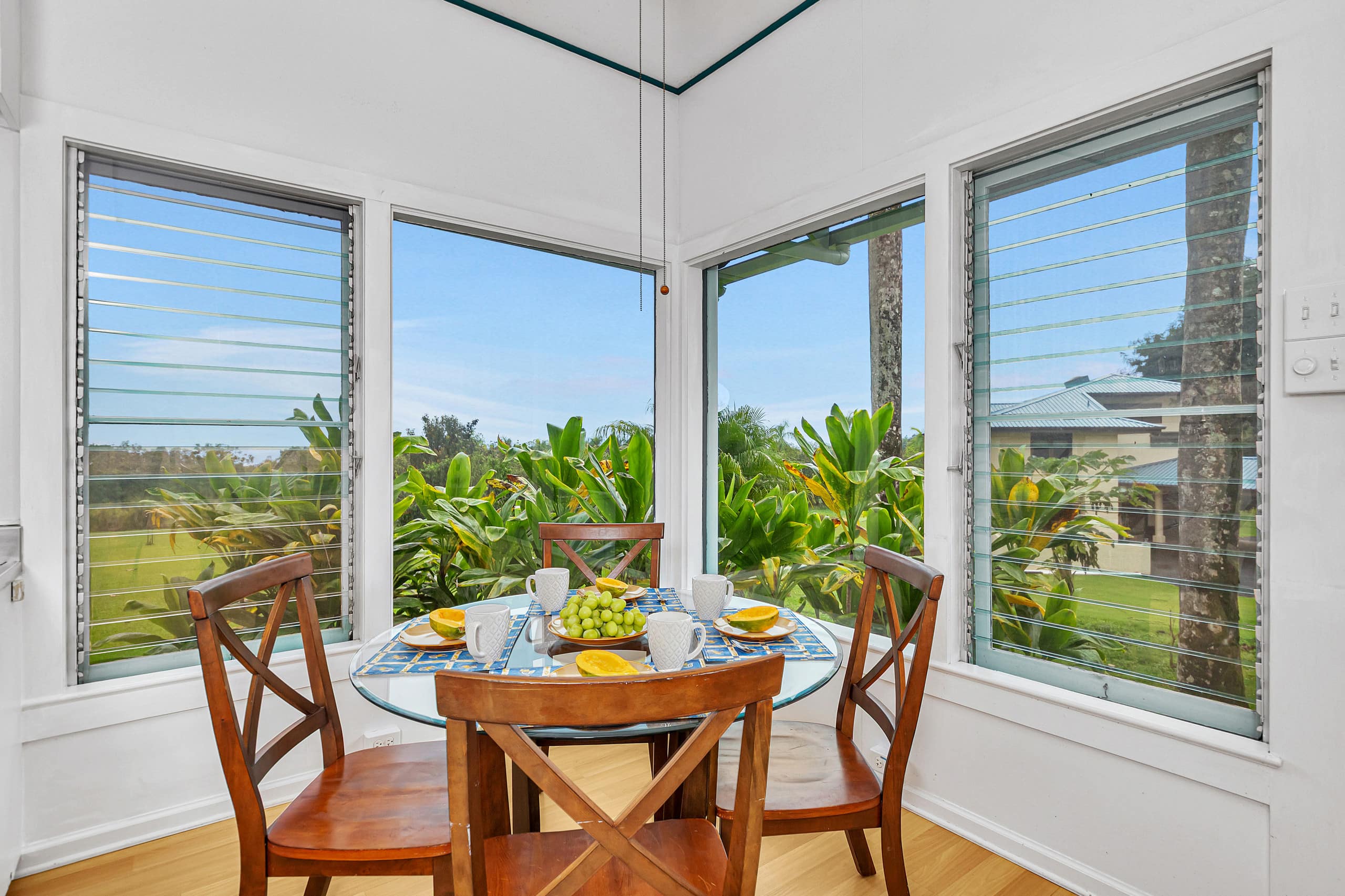 Home in Hilo · ★4.83 · 4 bedrooms · 5 beds · 2 private baths - Image 28