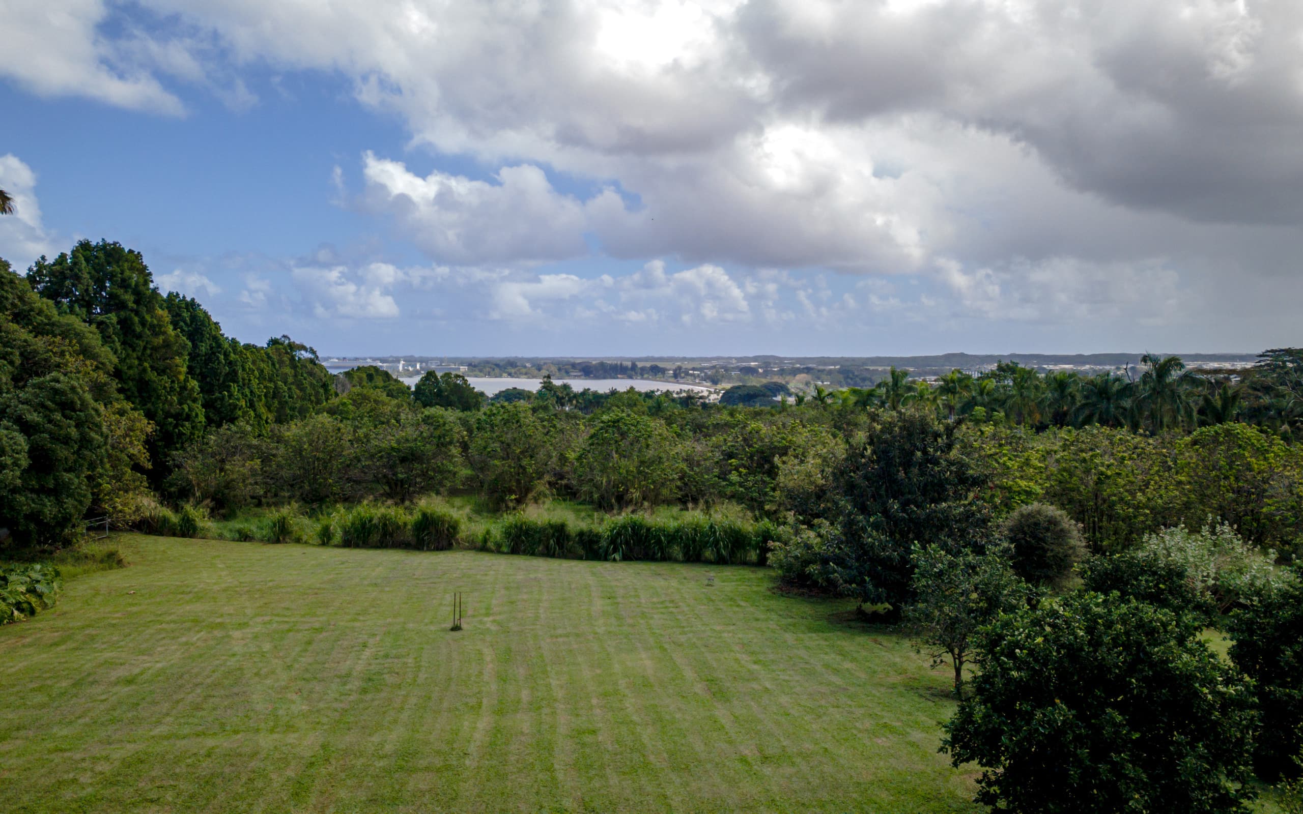 Home in Hilo · ★4.83 · 4 bedrooms · 5 beds · 2 private baths - Image 56