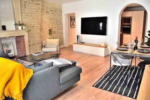 Annonce Airbnb populaire: Hyper Centre close to restaurants and shops à Caen