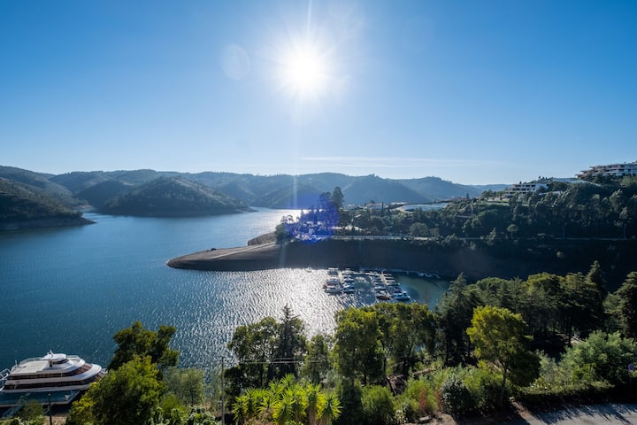 Blue Lake House | Stunning View, Pool, Sauna & Gym