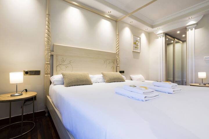 Gure Loraitz gallery image 3