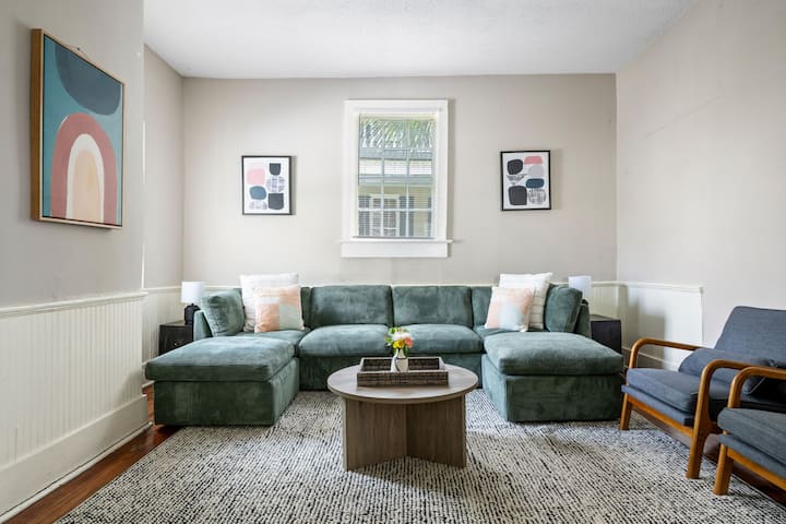Mini Six | Charleston Gem, Walk To King Street! - Mount Pleasant, SC