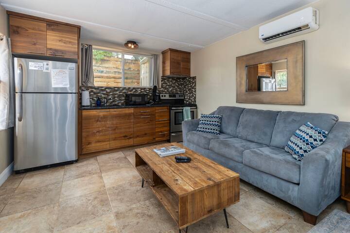 The Flagstone Boutique Inn And Suites managed Airbnb listing 1