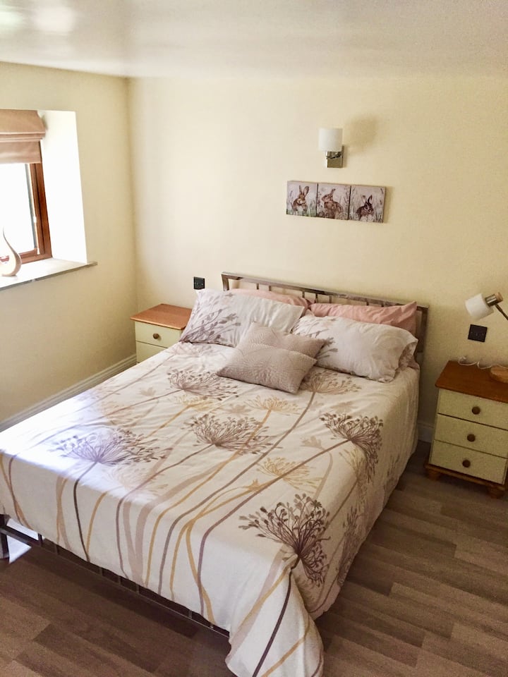 Втора спална соба (подрум)