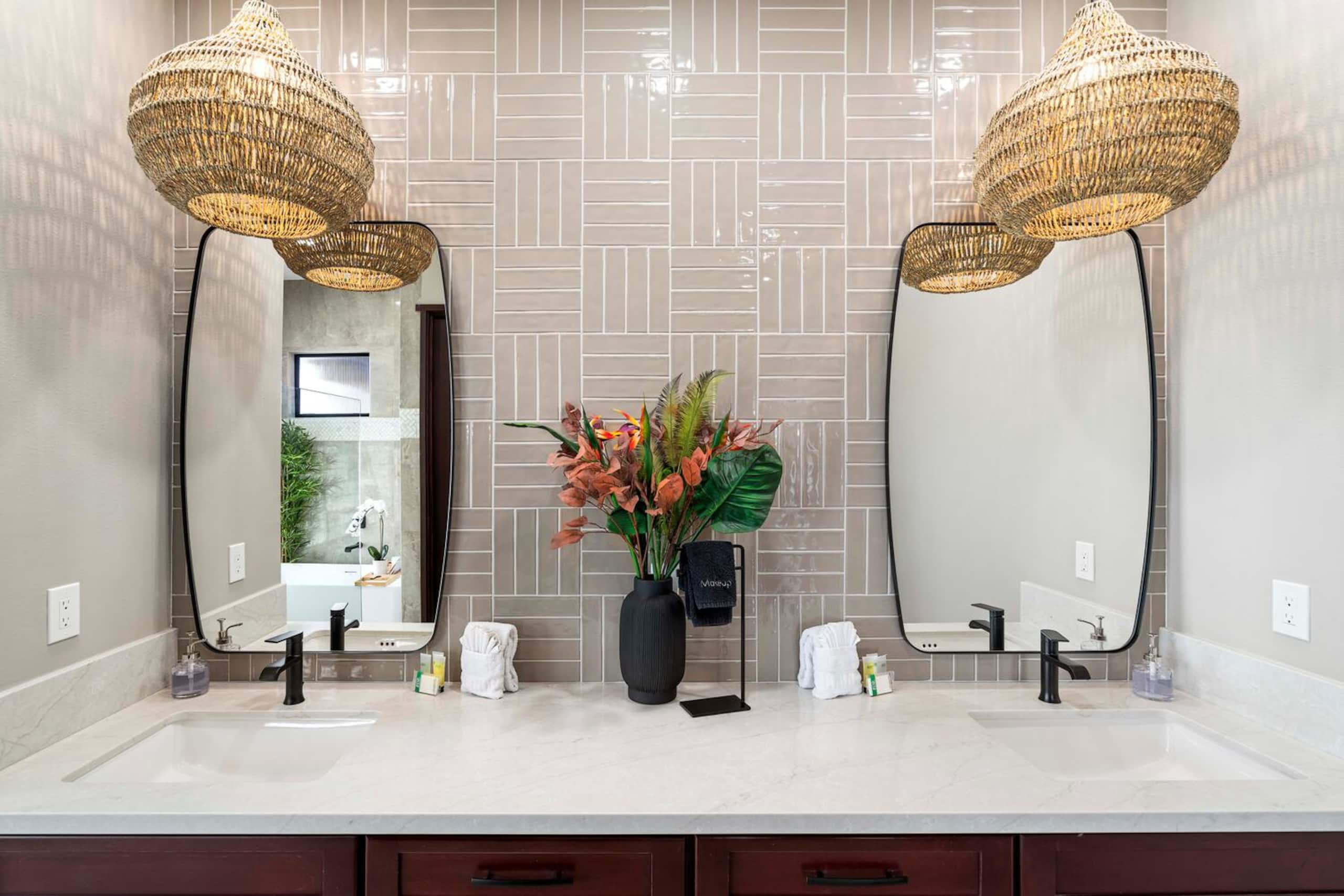 Home in Kailua-Kona · ★4.94 · 3 bedrooms · 3 beds · 3.5 baths - Image 34