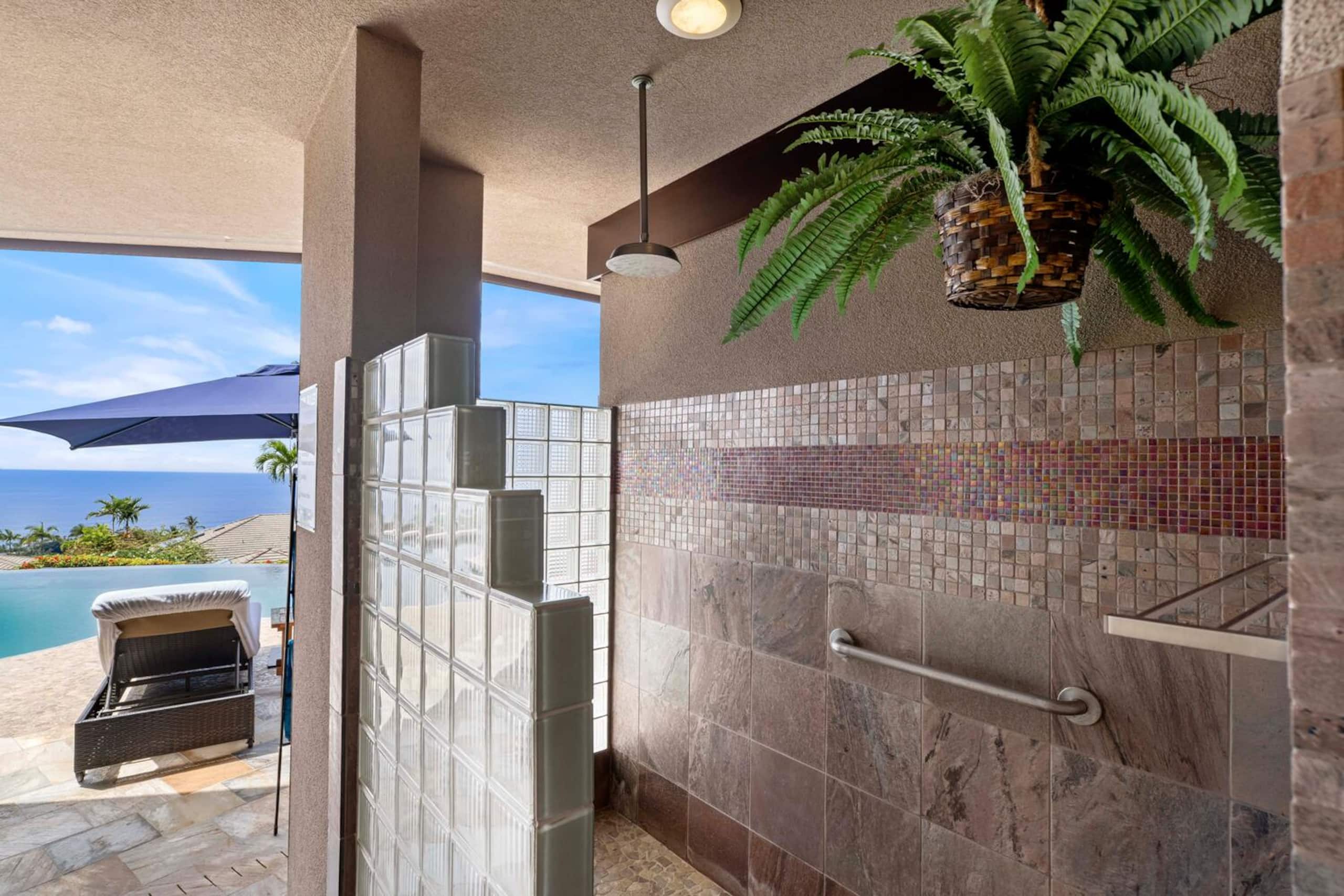 Home in Kailua-Kona · ★4.94 · 3 bedrooms · 3 beds · 3.5 baths - Image 43