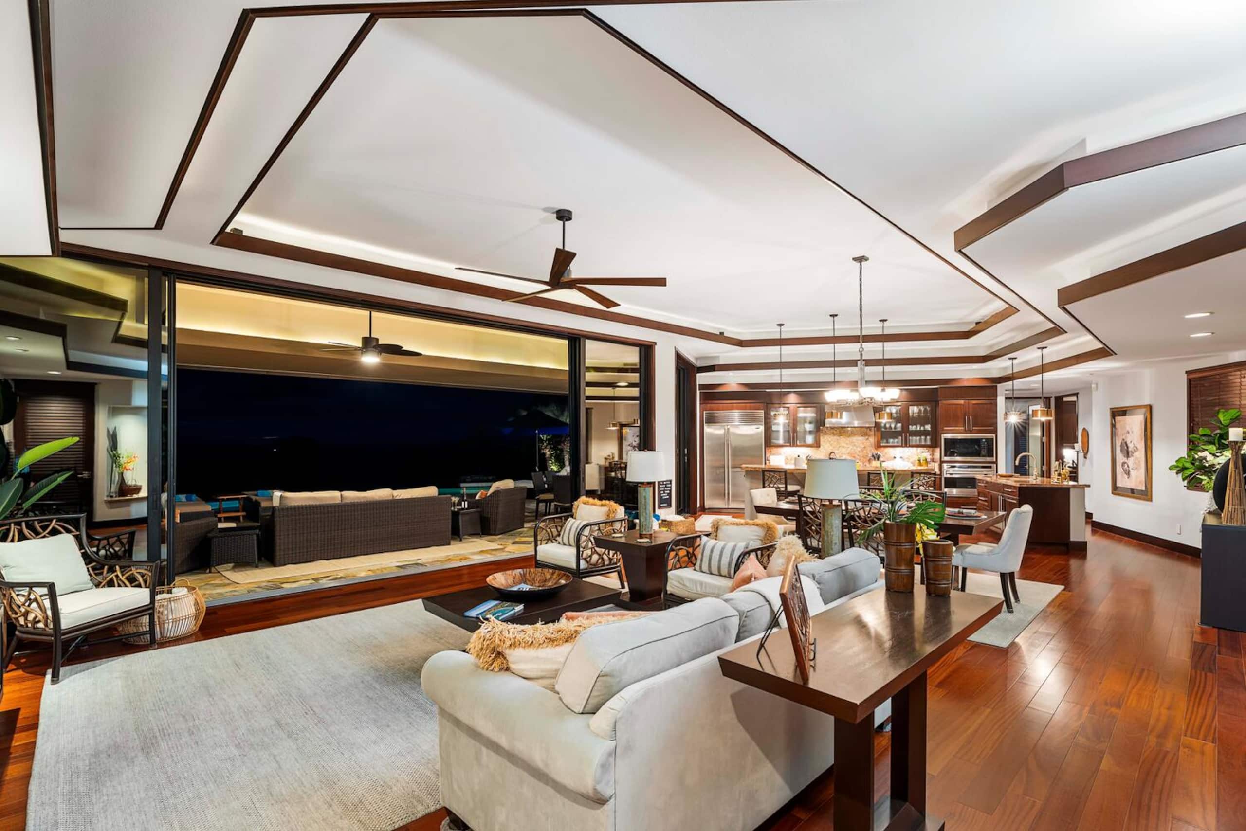 Home in Kailua-Kona · ★4.94 · 3 bedrooms · 3 beds · 3.5 baths - Image 11