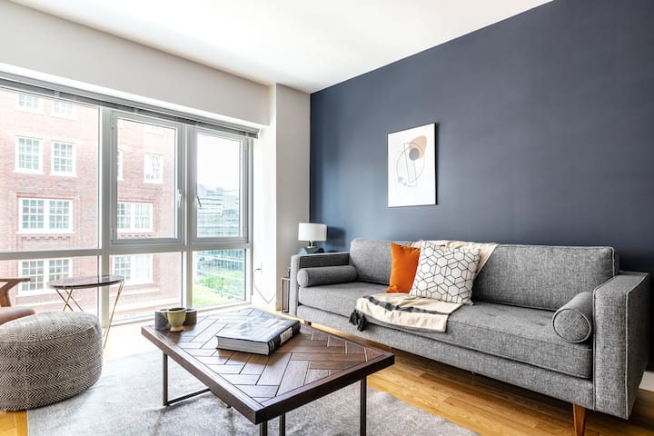 Dapper Back Bay Studio, W/ Gym, Walk To Newbury St. By Blueground - Boston, MA