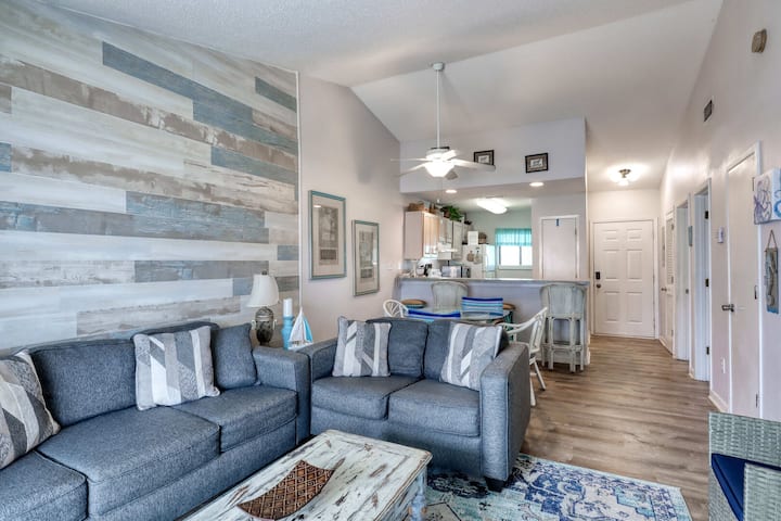 Cozy Gulf Front 2/2 Sleeps 7 Romar Beach 308 - Gulf State Park, Orange Beach