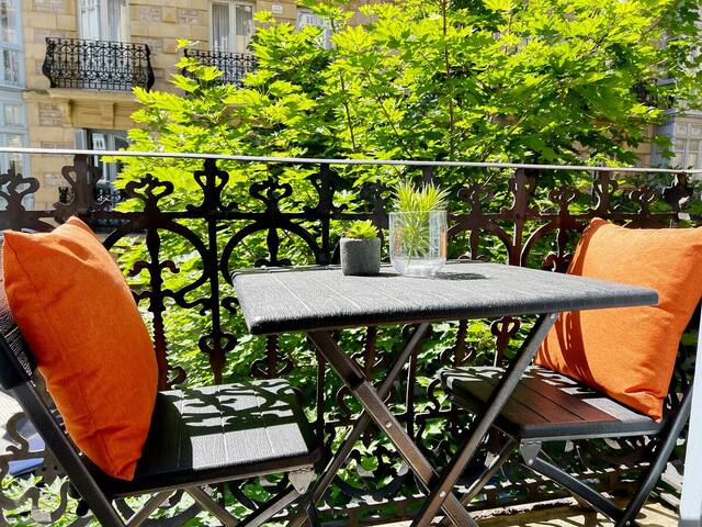 ♥︎ Heart of Midtown ⎮⎮ 5 balconies⎮⎮Walk Score 99 gallery image 5