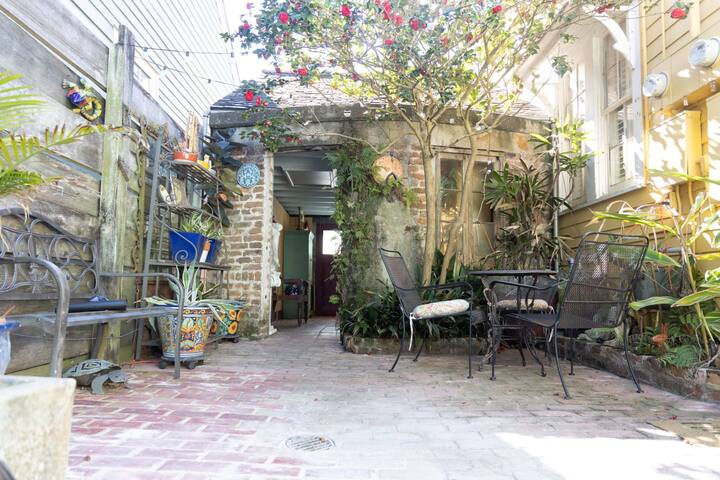 Charming Three Bedroom Cottage – sleeps 7 gallery image 4