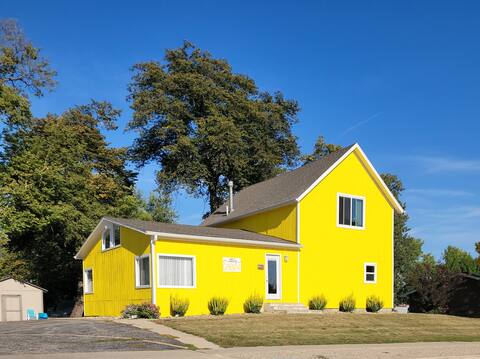 Stay-Cabin.  5 Bed, 3 Bath Heart of Arnolds Park
