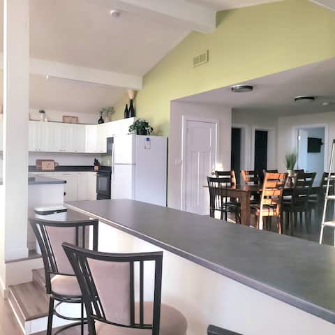 5 Bed, 3 Bath Heart of Arnolds Park