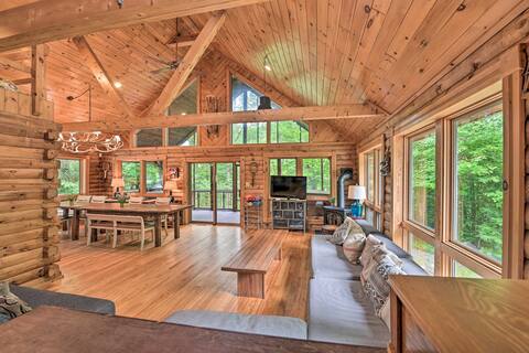 Warrensburg Cabin w/ Hot Tub: 15 Mi to Lake George