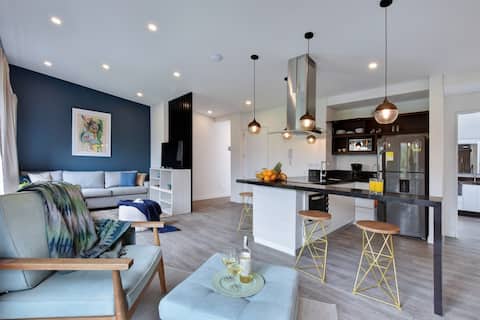 Top Airbnb: Penthouse Jacuzzi • El Peñón's Best Location in El Peñón