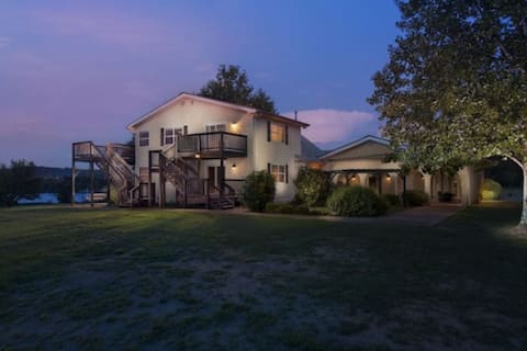 Little River Guest House at Tennessee RiverPlace