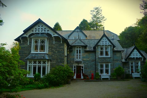 Cae'r Blaidd Country House