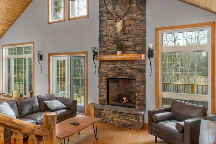 Cabin 230 - Riding Mountain Luxury Cabins