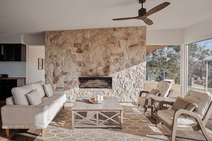 Betty – Black Mountain House