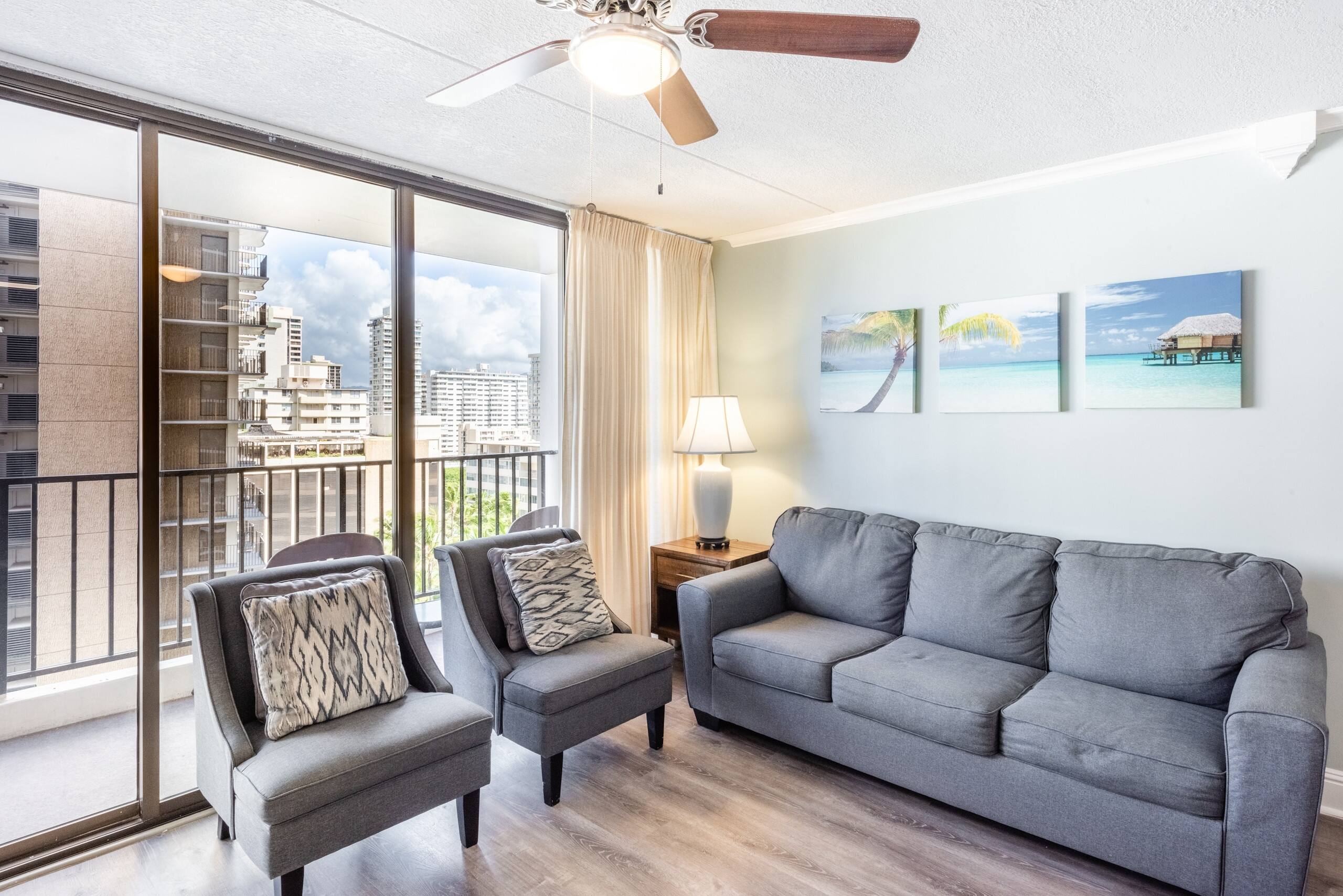 Condo in Honolulu · ★4.39 · 1 bedroom · 3 beds · 1 private bath - Image 1