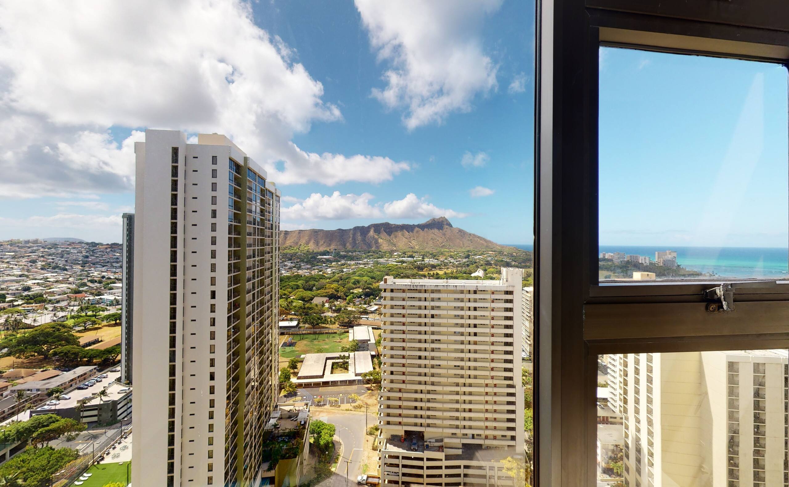 Condo in Honolulu · ★4.32 · 1 bedroom · 3 beds · 1 private bath - Image 22
