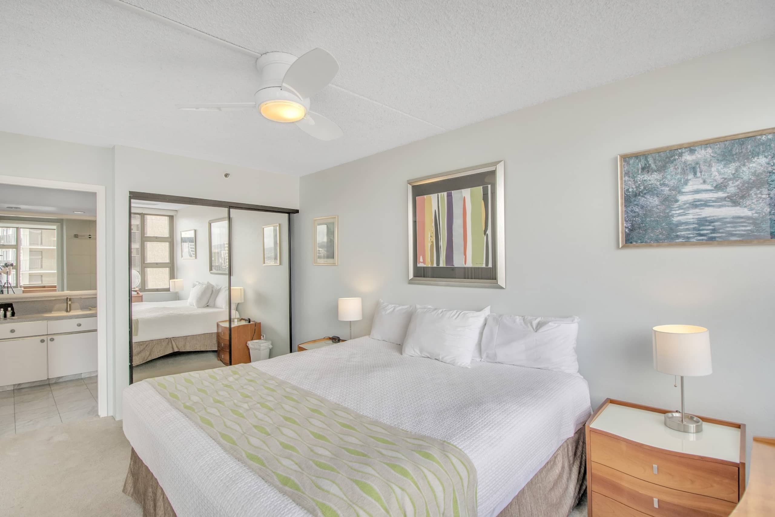 Condo in Honolulu · ★4.0 · 1 bedroom · 3 beds · 1 private bath - Image 12