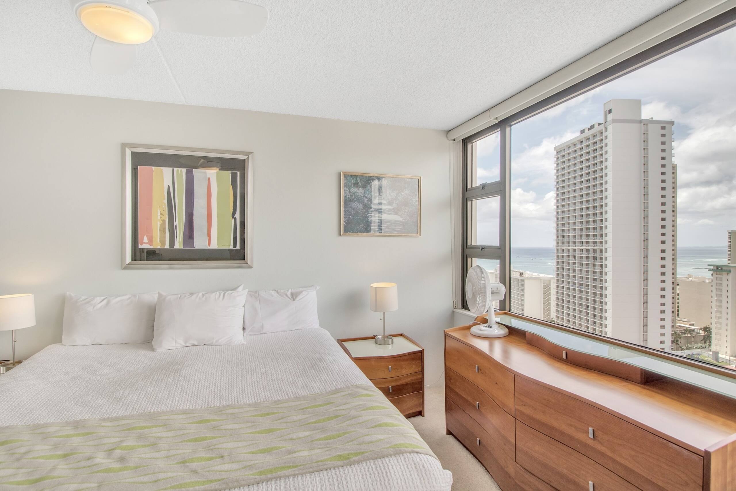 Condo in Honolulu · ★4.0 · 1 bedroom · 3 beds · 1 private bath - Image 11