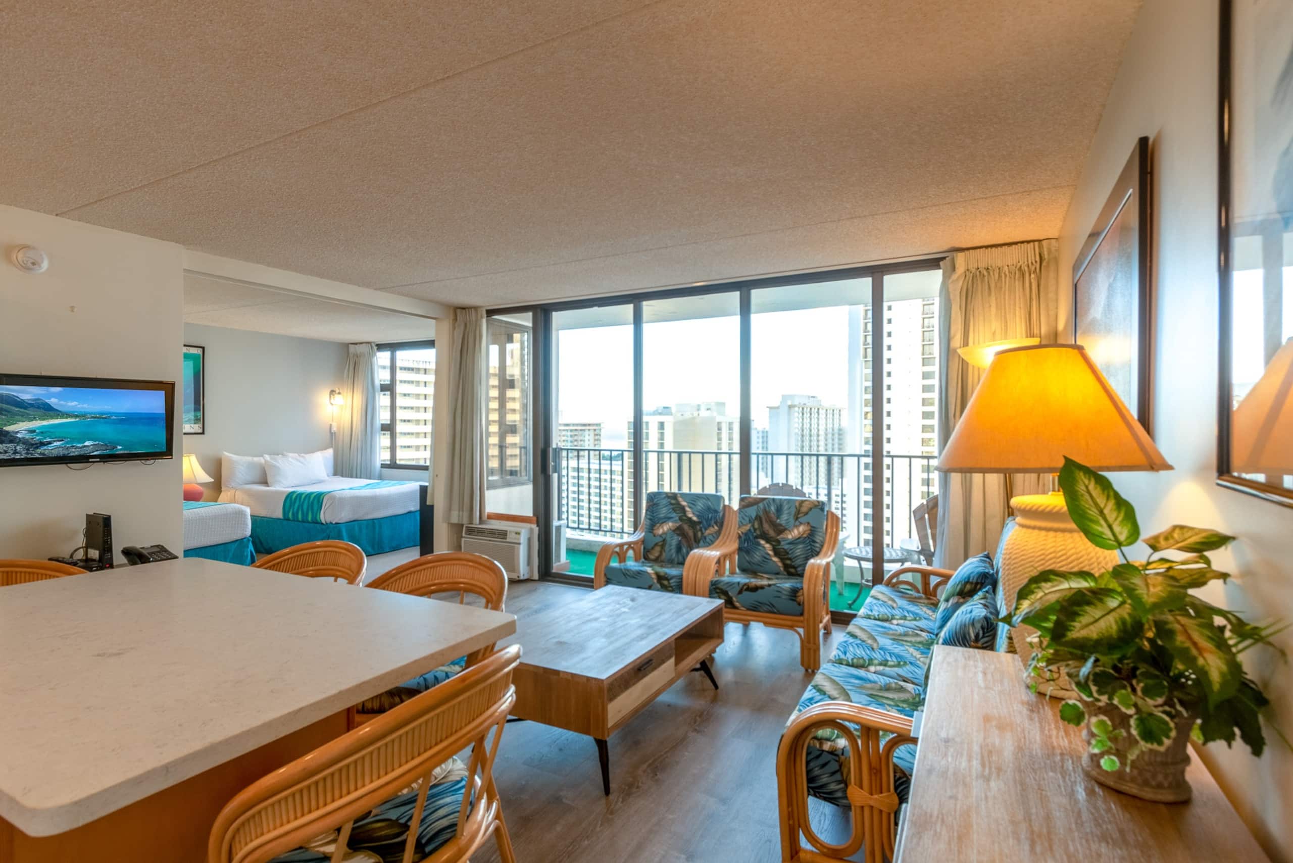 Condo in Honolulu · ★4.43 · 1 bedroom · 3 beds · 1 private bath - Image 1