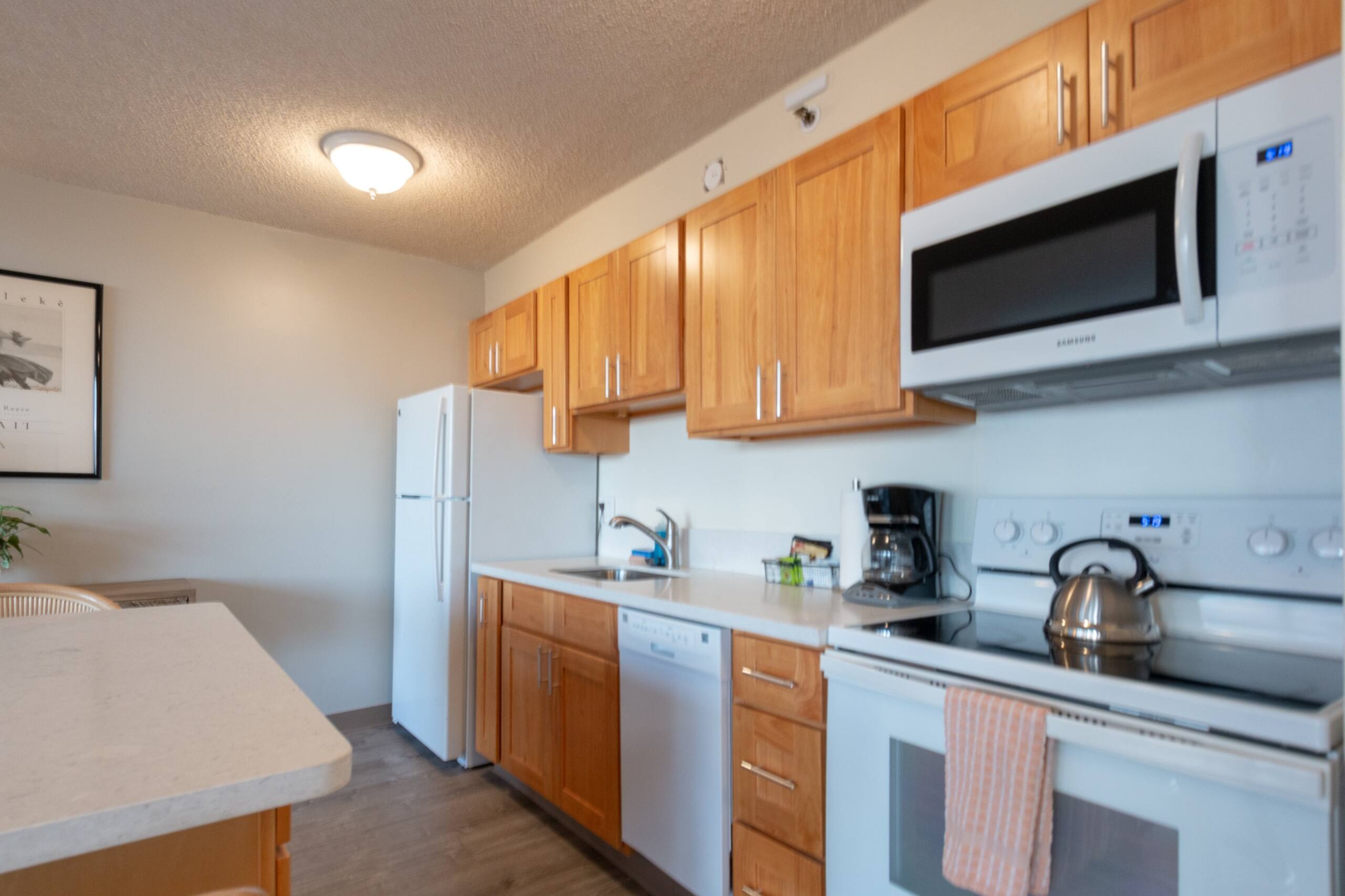 Condo in Honolulu · ★4.43 · 1 bedroom · 3 beds · 1 private bath - Image 7
