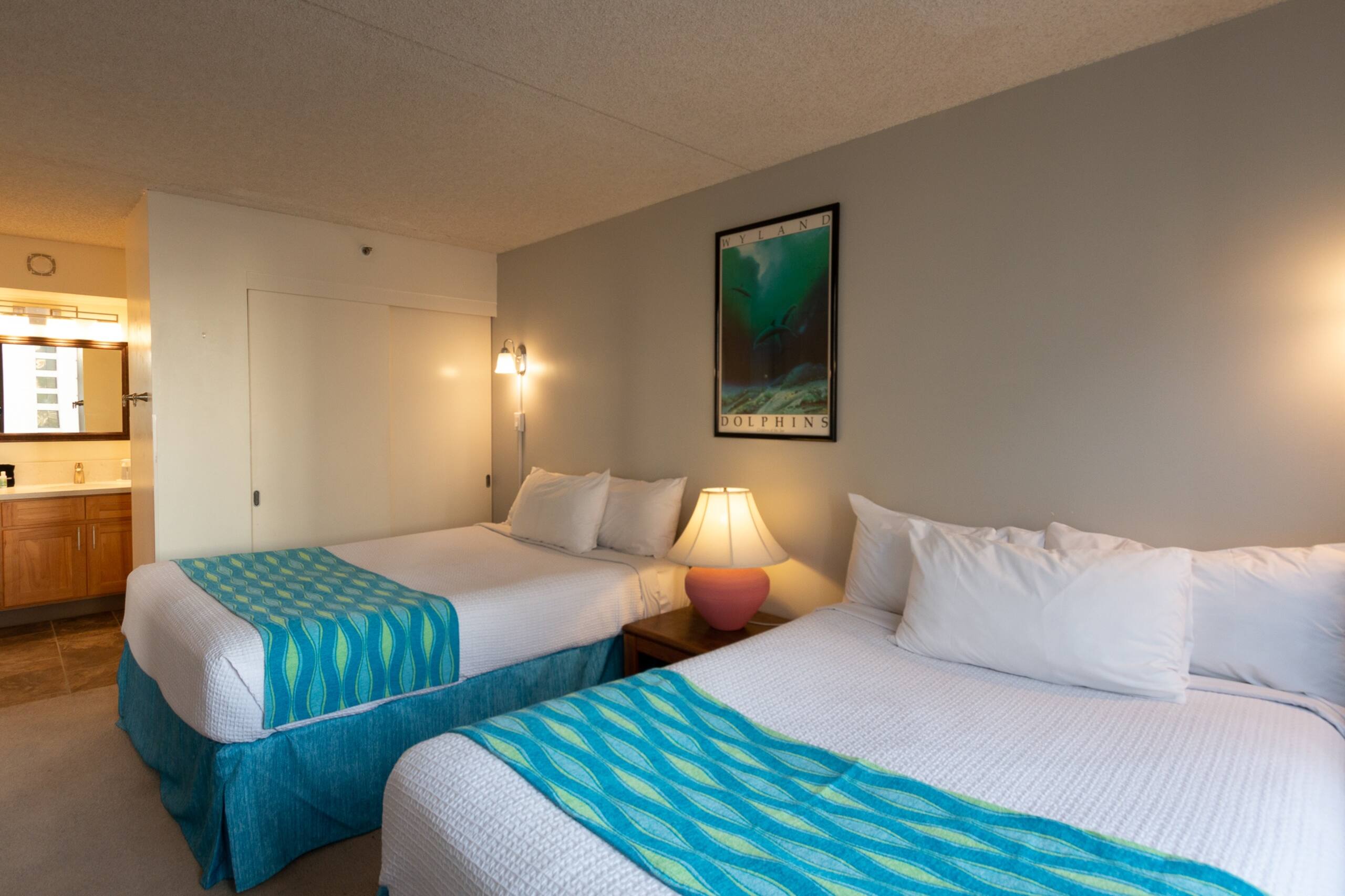 Condo in Honolulu · ★4.43 · 1 bedroom · 3 beds · 1 private bath - Image 13