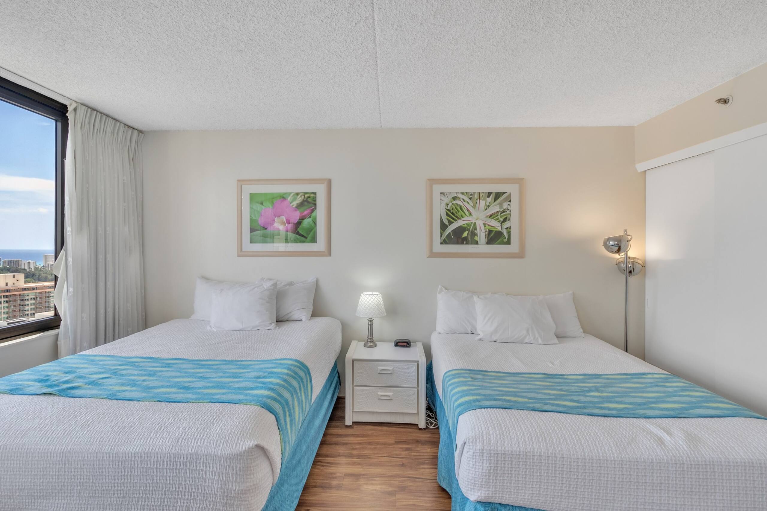 Condo in Honolulu · ★4.77 · 1 bedroom · 3 beds · 1 private bath - Image 9