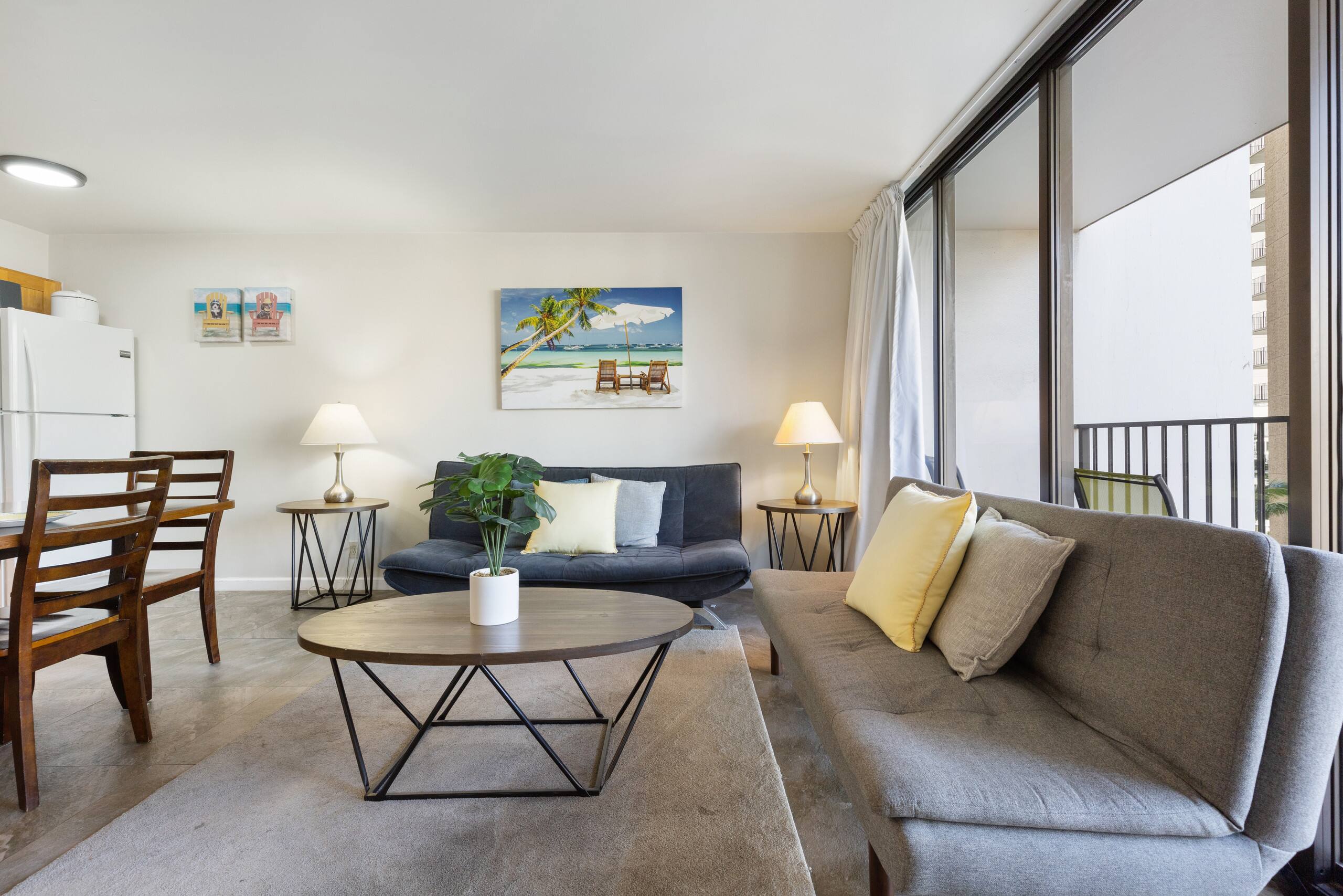 Condo in Honolulu · ★4.35 · 1 bedroom · 4 beds · 1 private bath - Image 9