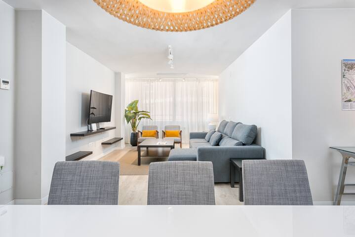 I Loft Malaga managed Airbnb listing 3