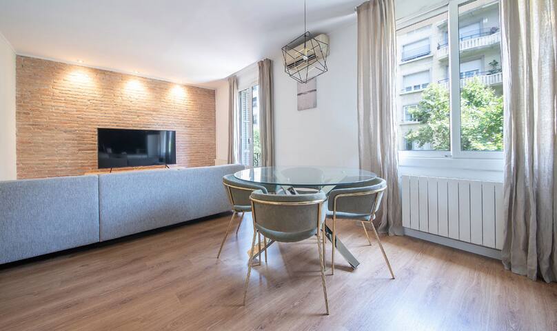 Four bedroom apartment in Aribau – You Stylish gallery image 2