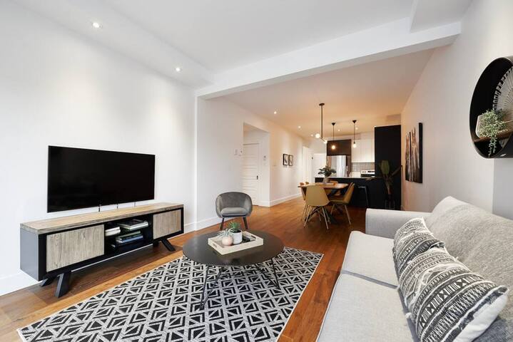 Hip, Stylish Apartment In Little Italy by Denstays gallery image 4