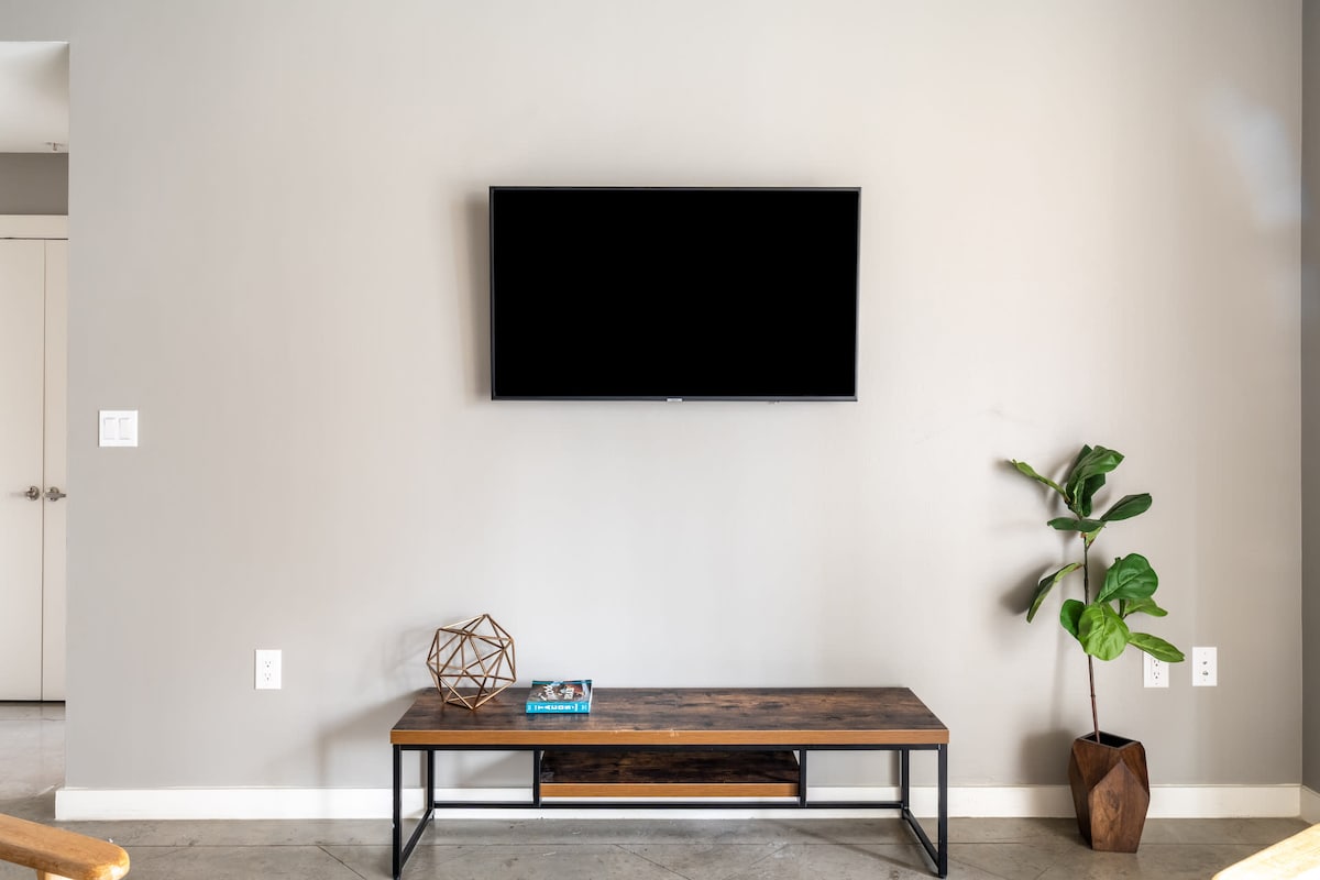 Kasa | 1BD, Walk to South Congress Bridge | Austin