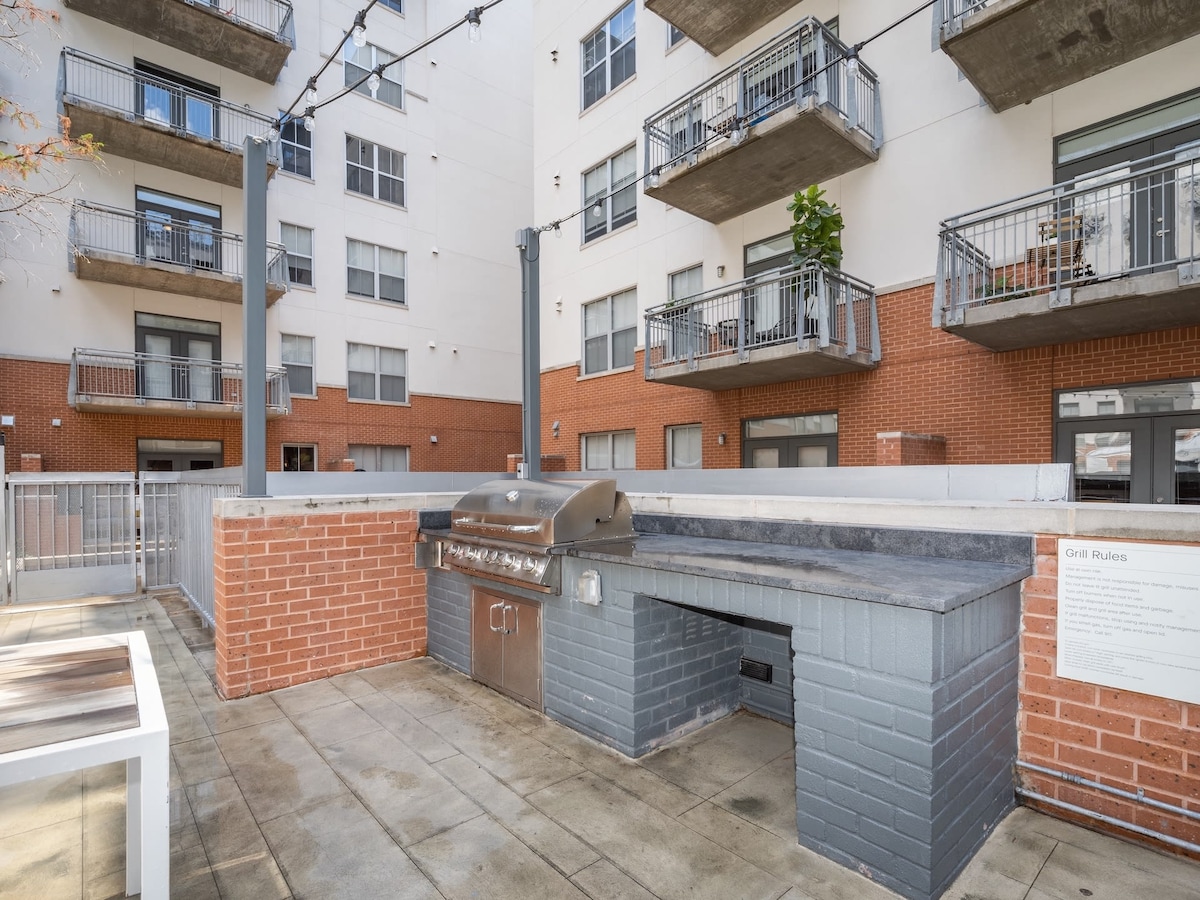 Kasa | Downtown 2BD, Gym and Pool Access | Austin