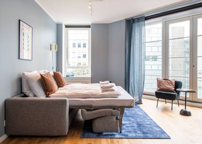 The Lakes 3BR penthouse by Daniel&Jacob’s gallery image 5