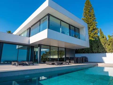 Luxurious villa with heated pool