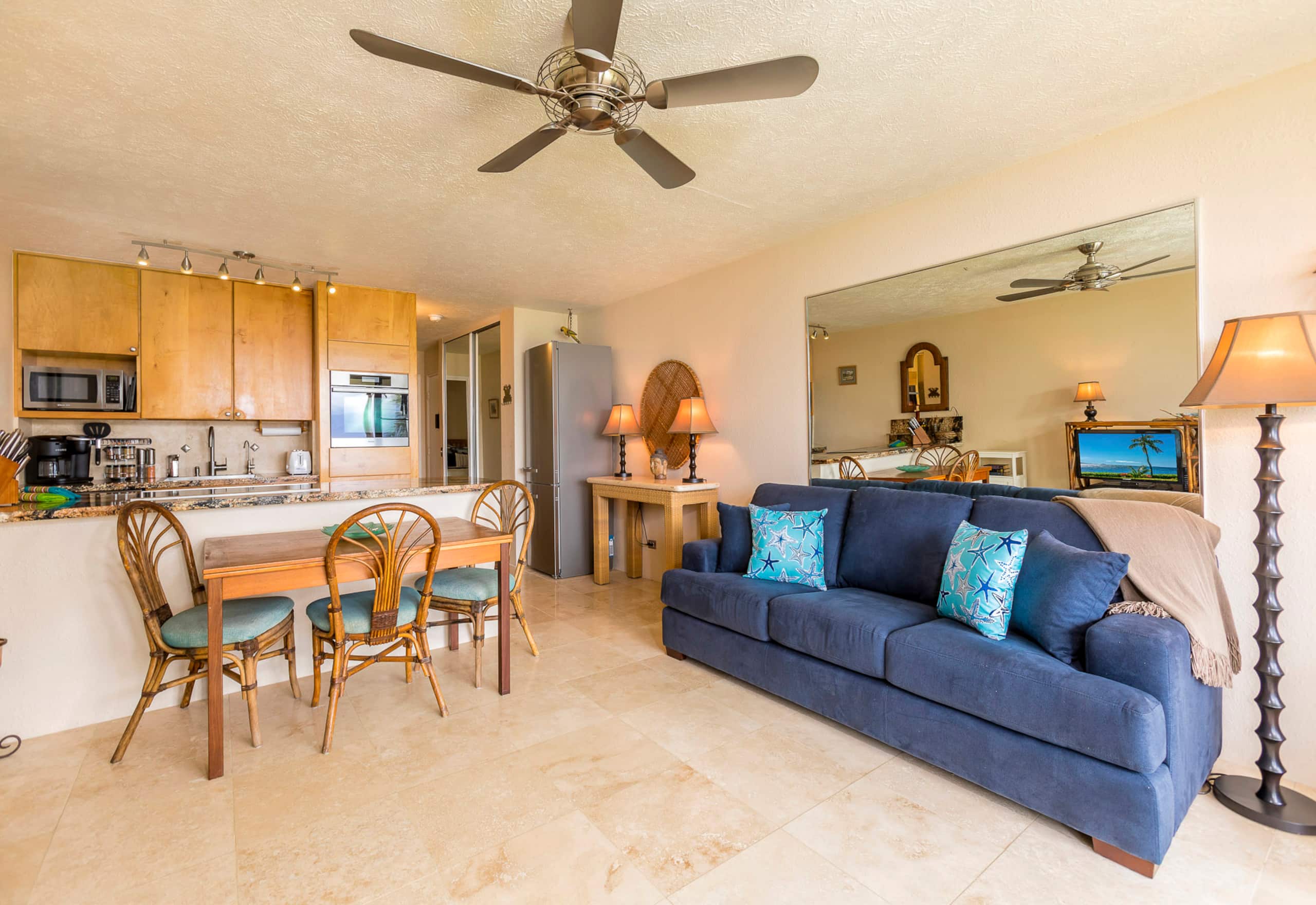 Condo in Wailuku · ★4.82 · 1 bedroom · 2 beds · 1 shared bath - Image 10
