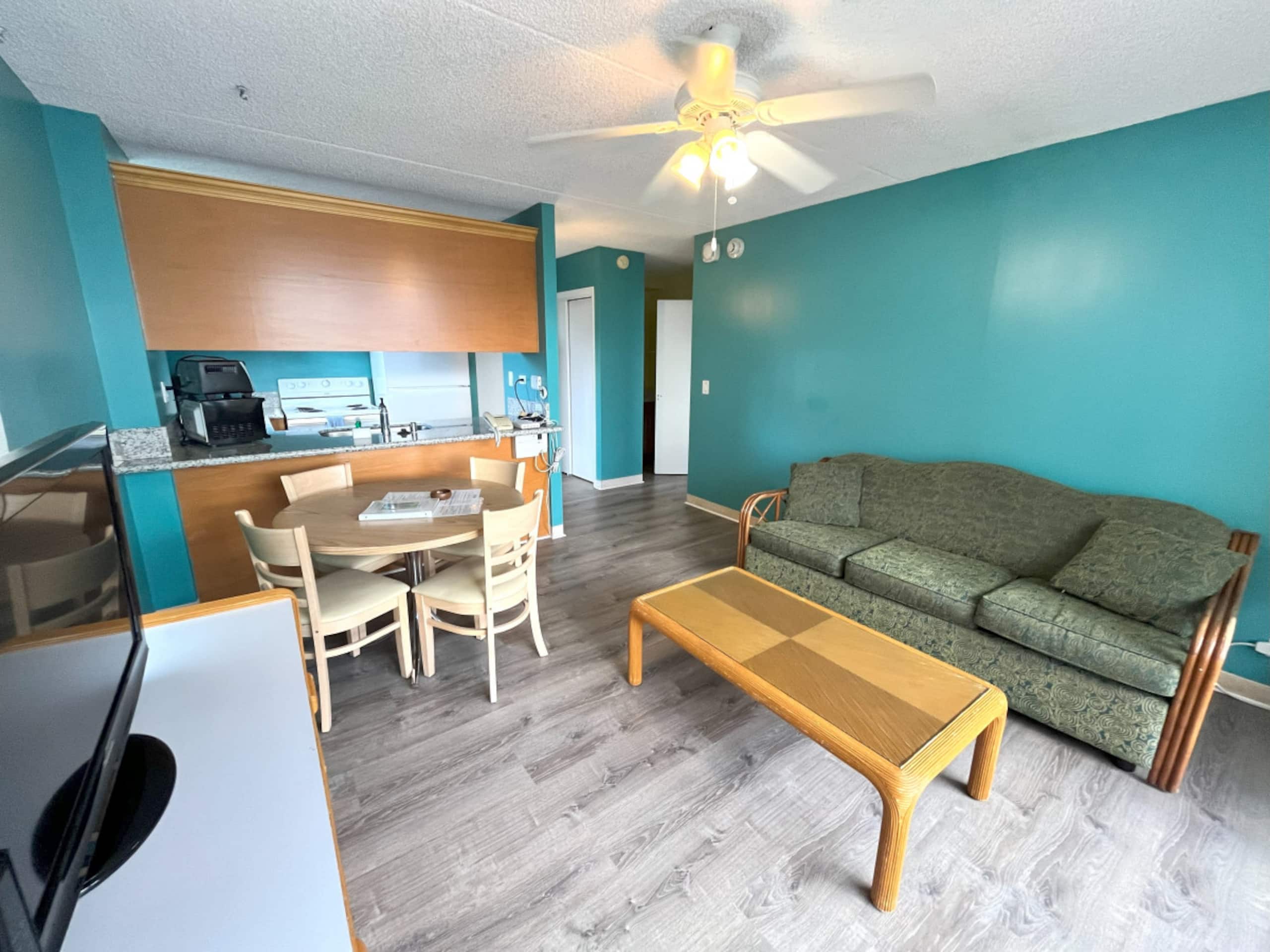 Condo in Honolulu · ★4.5 · 1 bedroom · 3 beds · 1 private bath - Image 1