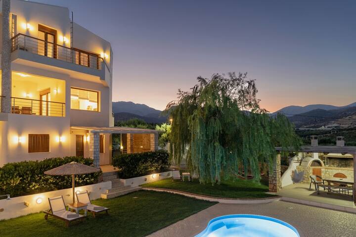 Villa Dolce Evita – With Private Pool